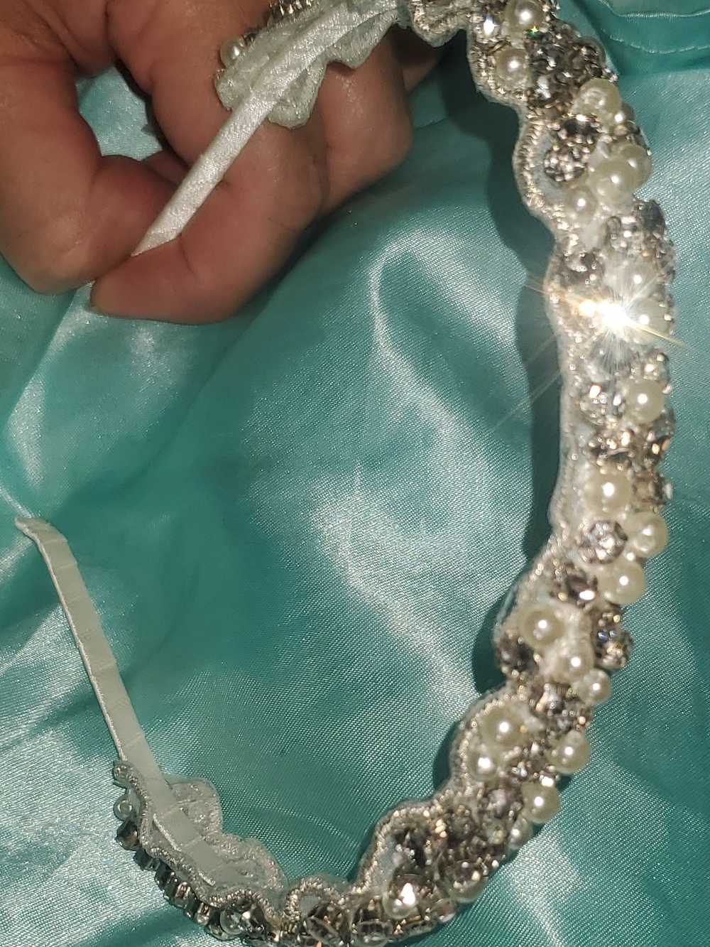 David's NWT Bridal White Pearl and Crystal Embellished Headband - Picture 2 of 8